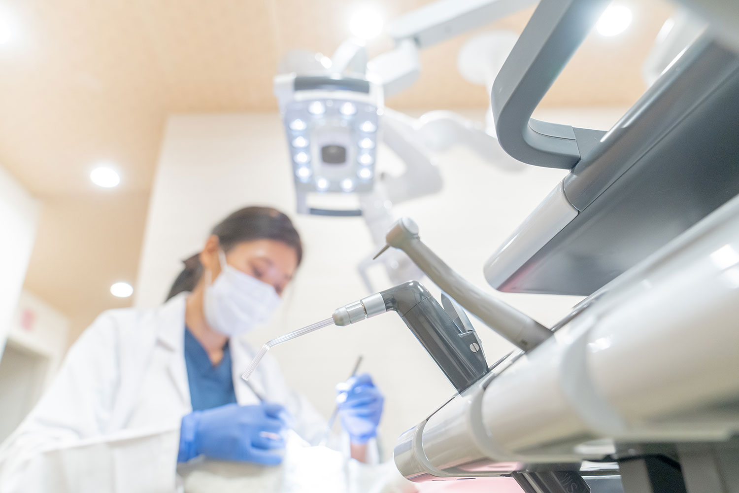 治療開始（インプラント埋入手術）